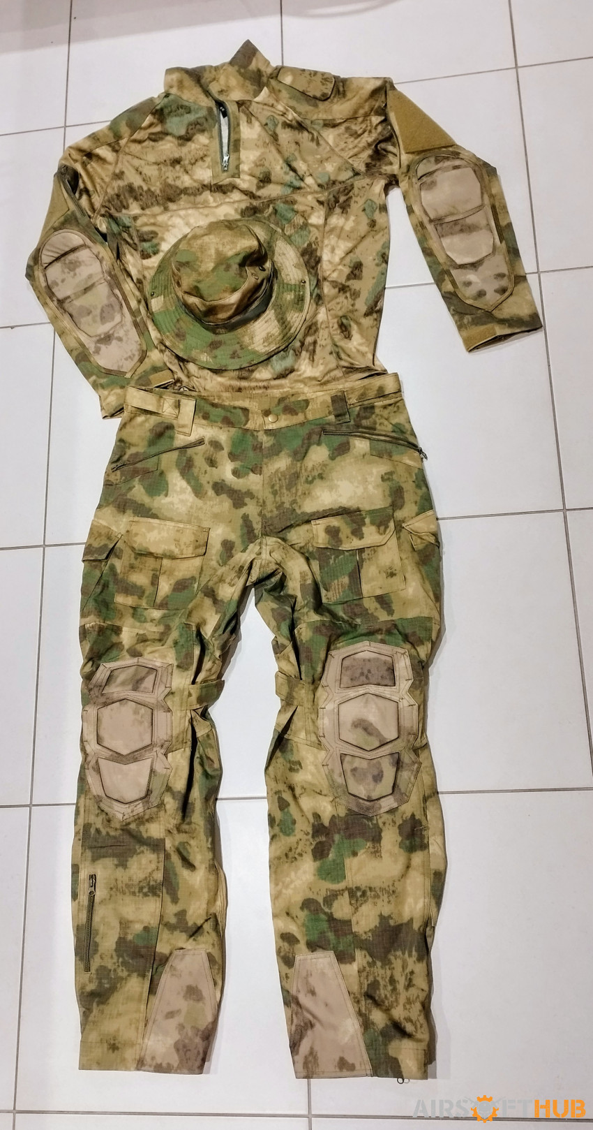 Combat uniform AtacsFG size XL - Used airsoft equipment