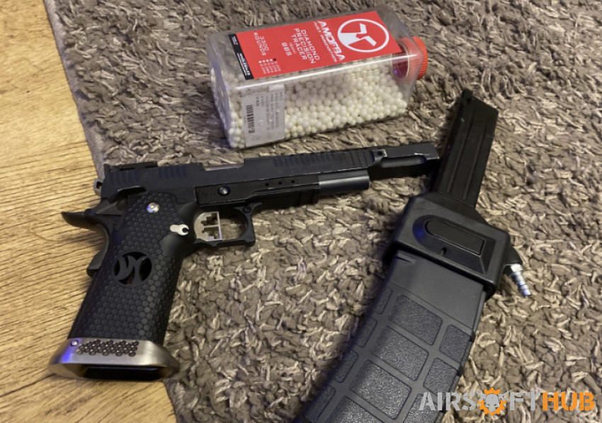 Upgraded pistol bundle & adapt - Used airsoft equipment