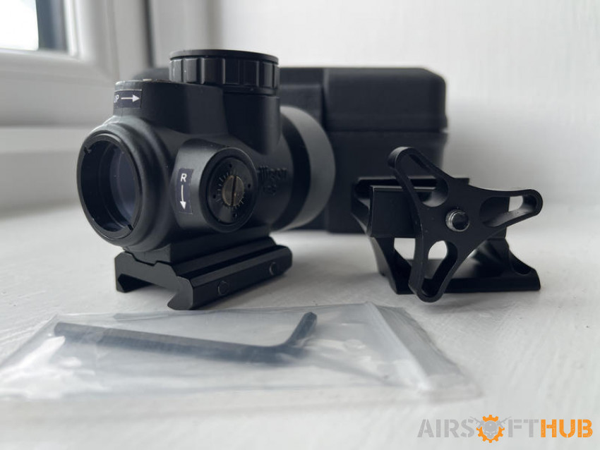 Trijicon MRO style Red Dot - Used airsoft equipment