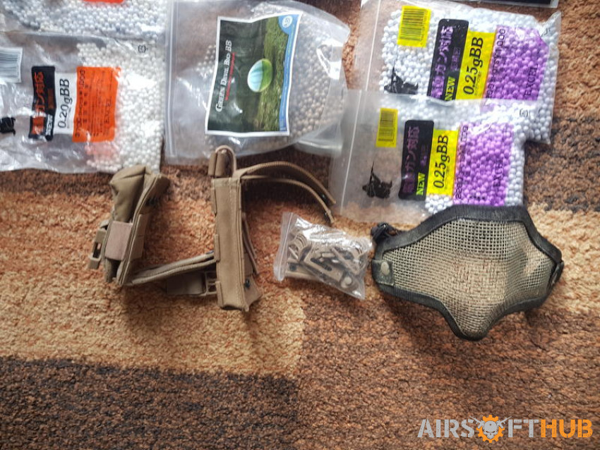 Various airsoft bits - Used airsoft equipment