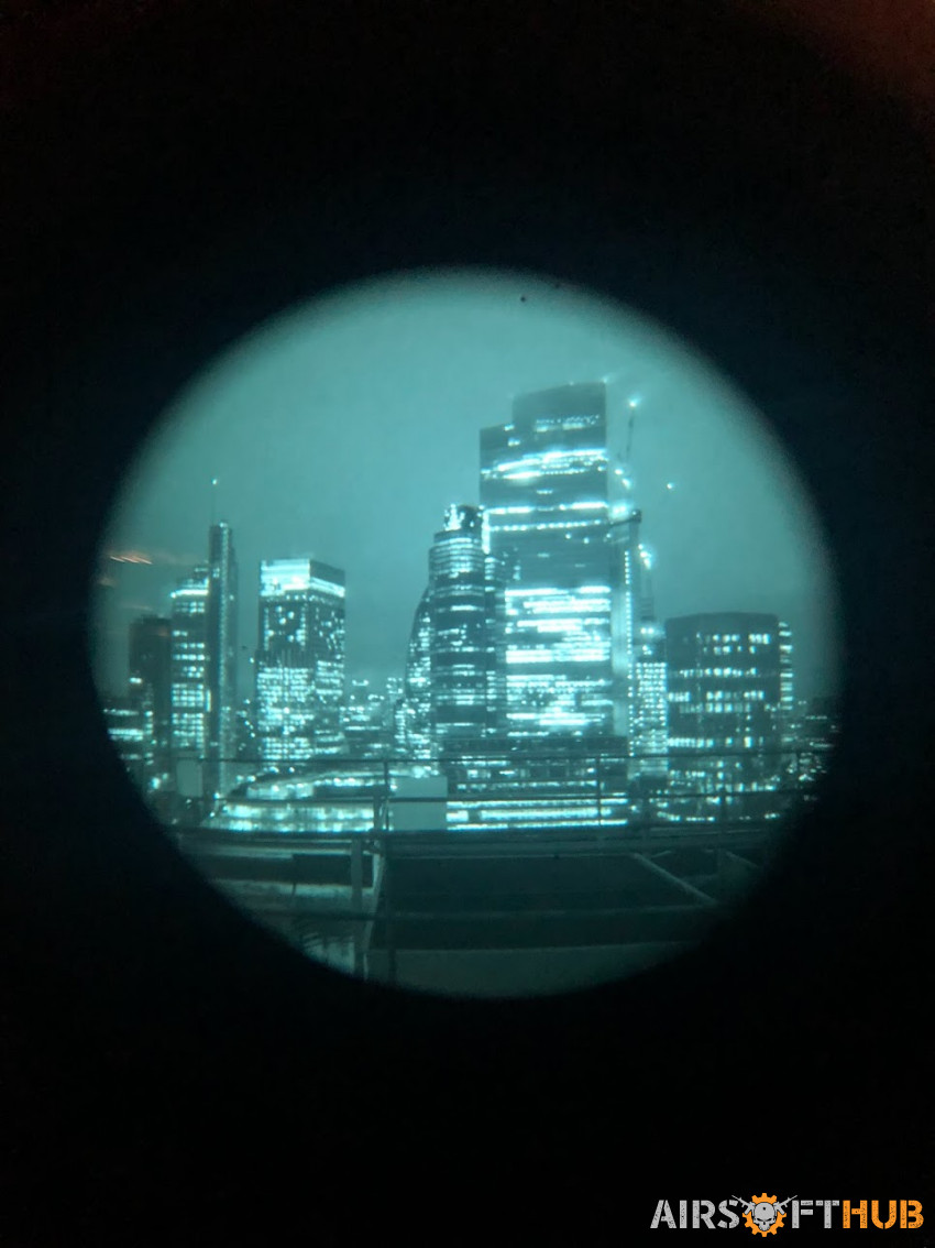 Spyron/Deep Dark PVS-14 - Used airsoft equipment