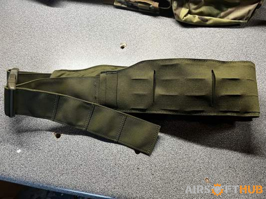 Lots of Molle pouches - Used airsoft equipment