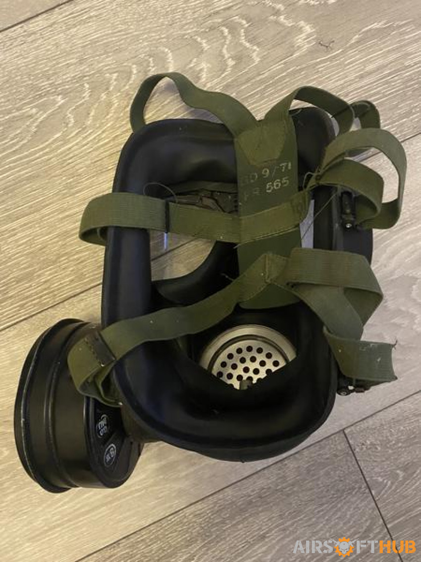 S6 Gas mask with filter - Used airsoft equipment