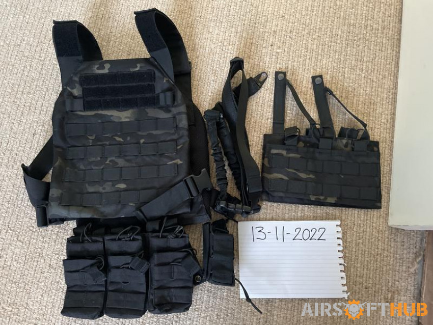 Chest plate and sling - Used airsoft equipment