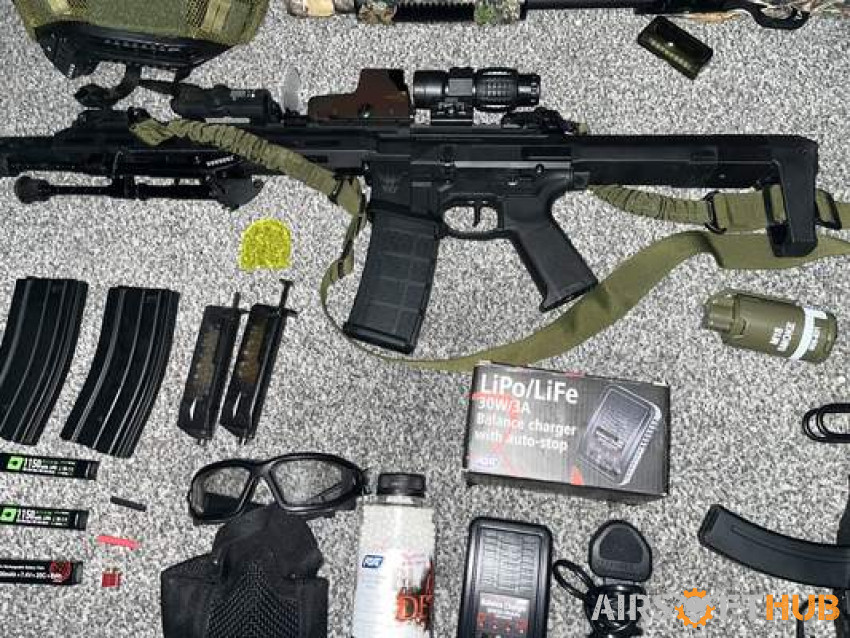 GETTING RID £520 VALUED - Used airsoft equipment