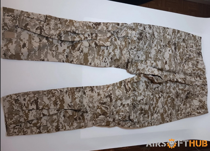 US digital desert camo set - Used airsoft equipment