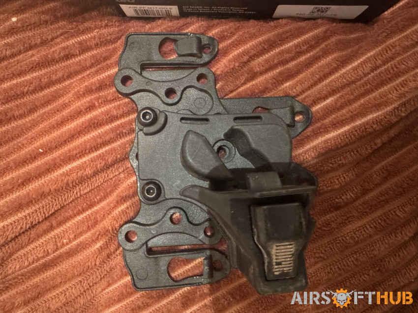 SIG M17 - Used airsoft equipment