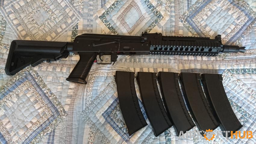 Tactical AK + 5x High Caps - Used airsoft equipment