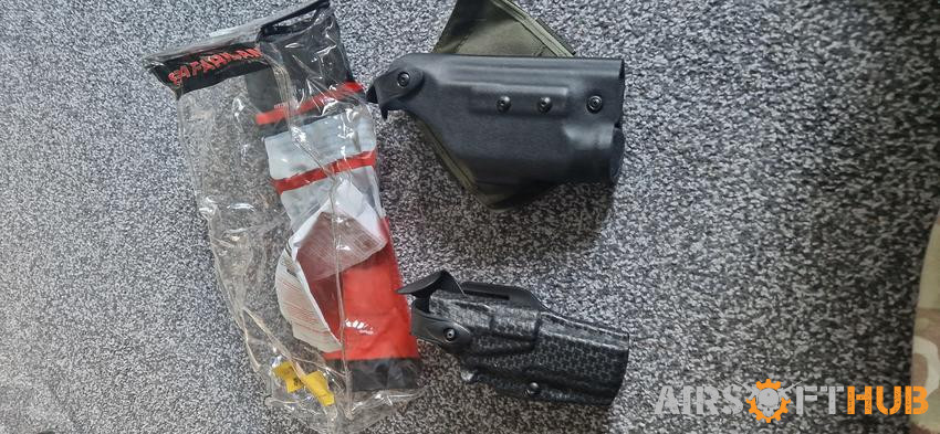 2×Safariland p226 holsters - Used airsoft equipment
