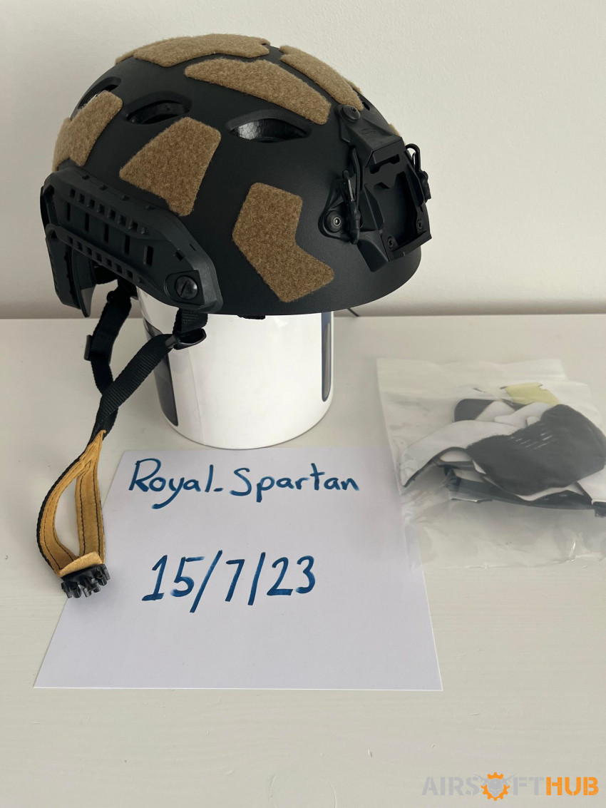 FMA Tactical SF Helmet Black - Used airsoft equipment