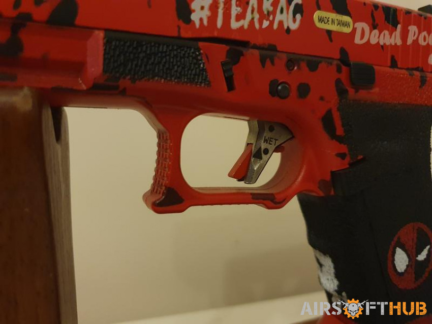 WE Deadpool glock - Used airsoft equipment