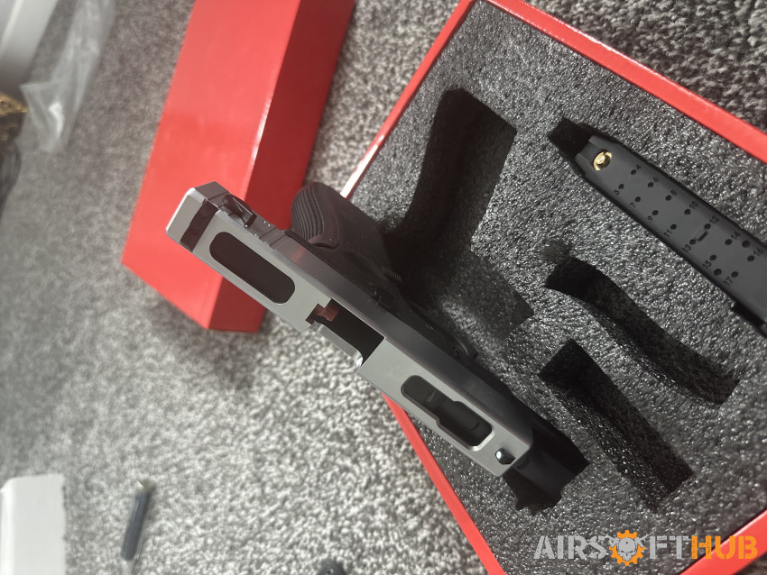 Amoeba arms and Glock - Used airsoft equipment