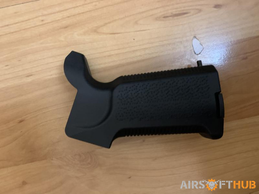 Brand new grip - Used airsoft equipment