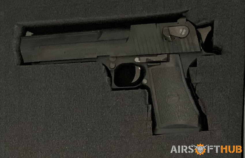Magnum Research Desert Eagle - Used airsoft equipment