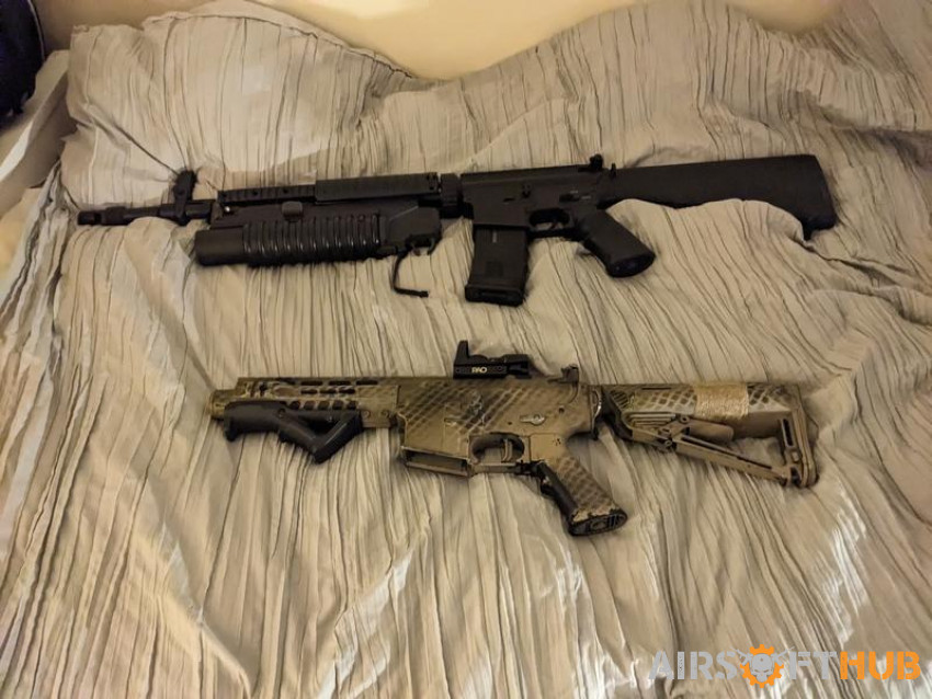 2 Airsoft rifles - Used airsoft equipment