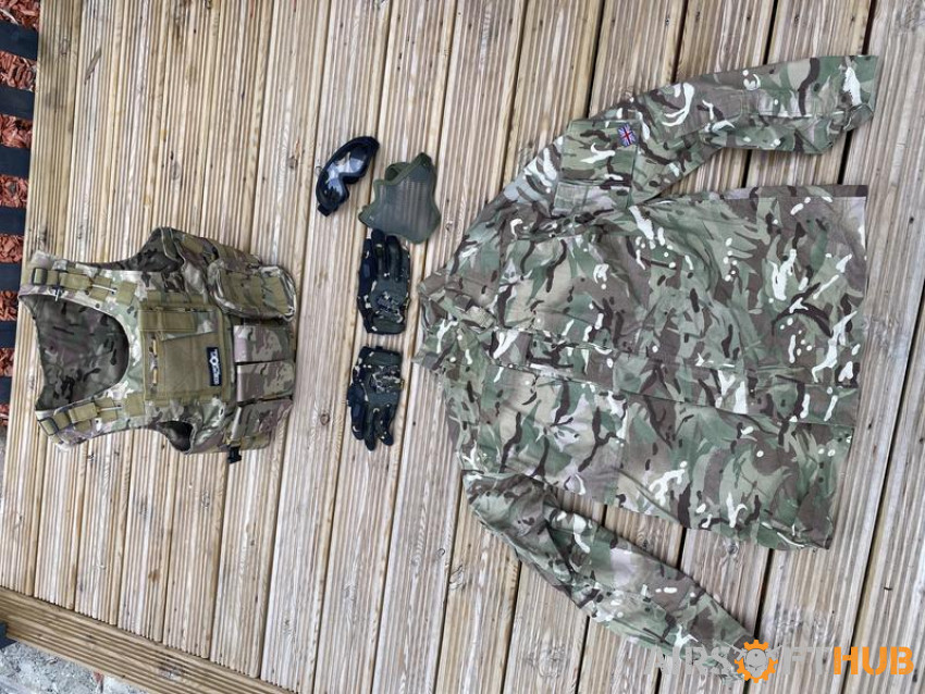HUGE AIRSOFT BUNDLE - Used airsoft equipment