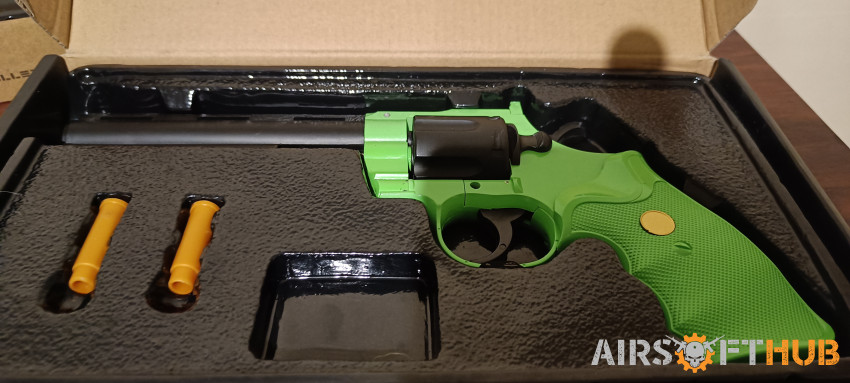 3x 2-tone spring pistols - Used airsoft equipment