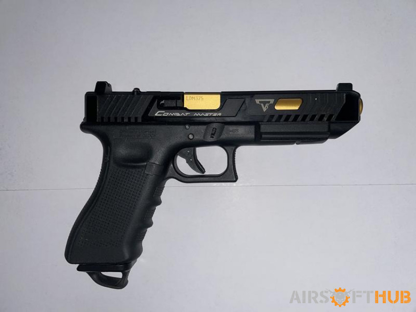UMAREX G17 WITH G&P TTI SLIDE - Used airsoft equipment