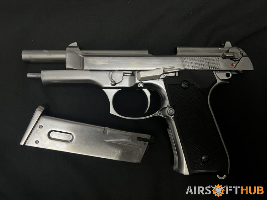 We m92 chrome - Used airsoft equipment