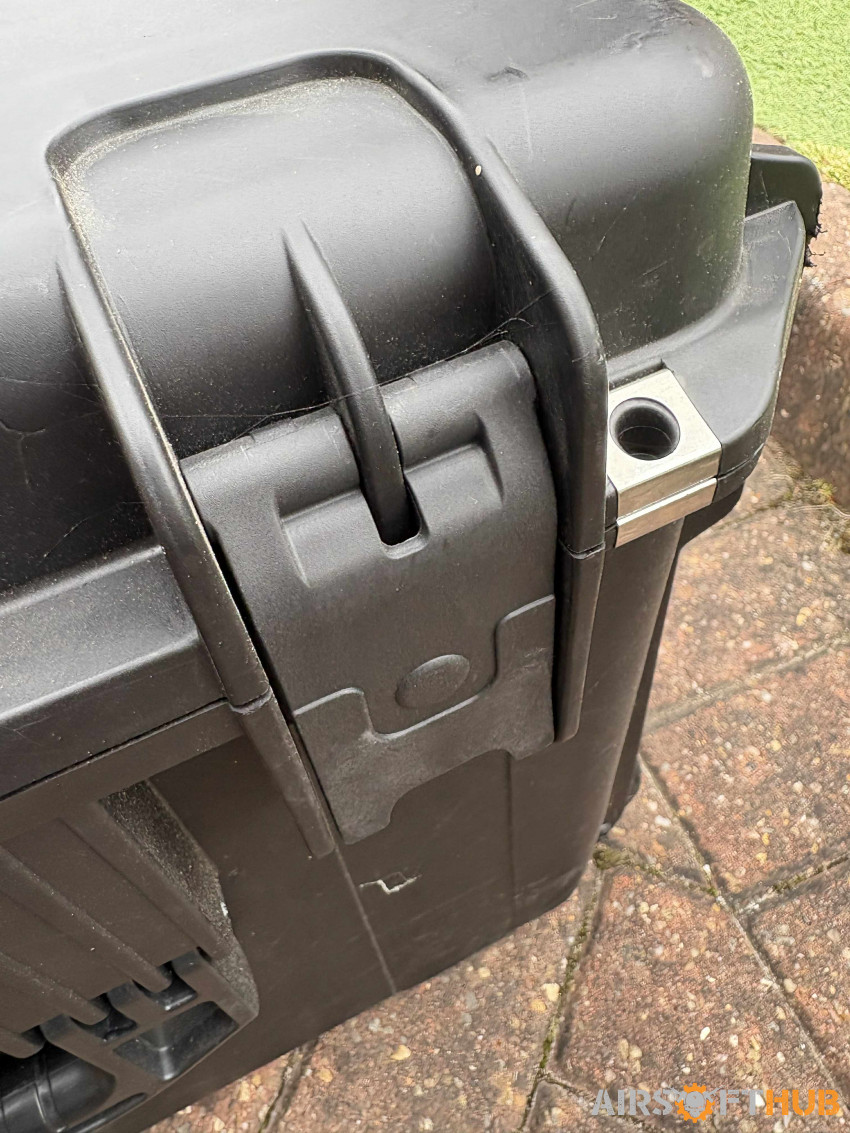 Hardcase box - Used airsoft equipment
