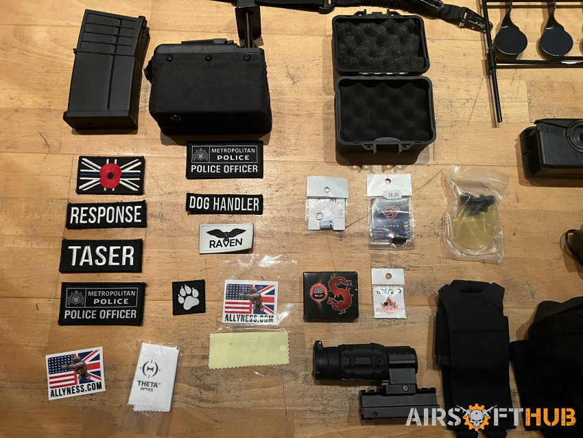 **ASSORTED ITEMS** - Used airsoft equipment
