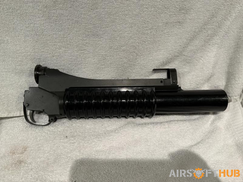 Long grenade launcher + shell - Used airsoft equipment