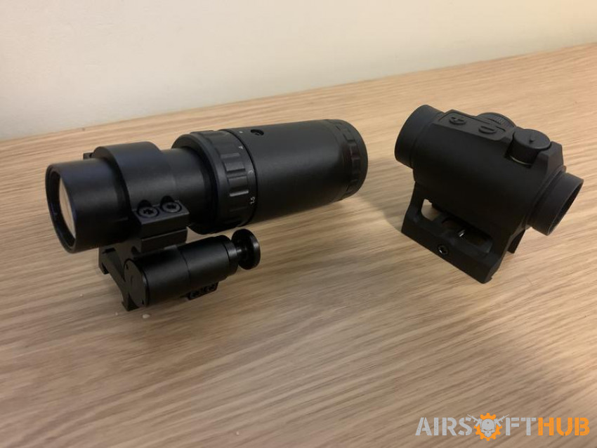 Red dot and magnifier - Used airsoft equipment