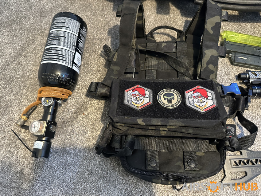 Hi capa airsoft bundle - Used airsoft equipment