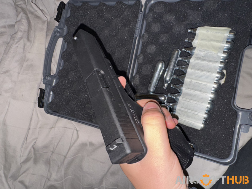 Umarex GLOCK 22 Gen.4 CO2 - Used airsoft equipment