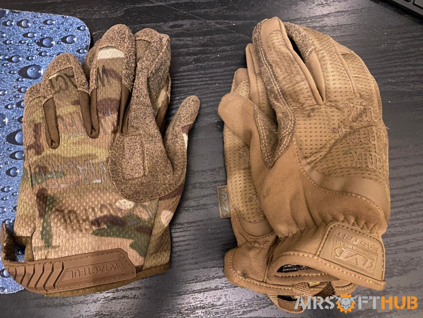 Protective eye wear, gloves - Used airsoft equipment