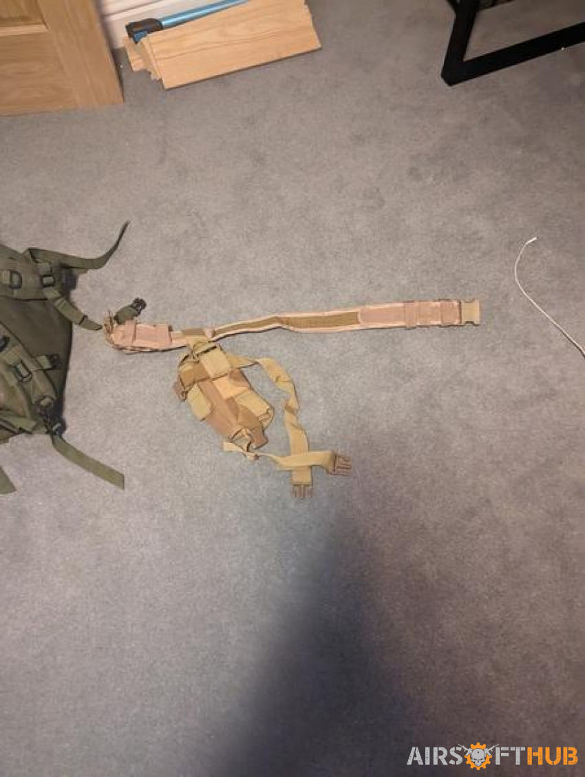 loads of gear - Used airsoft equipment