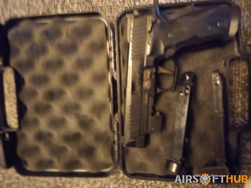 sig sauer p226 xfive 20 shot - Used airsoft equipment