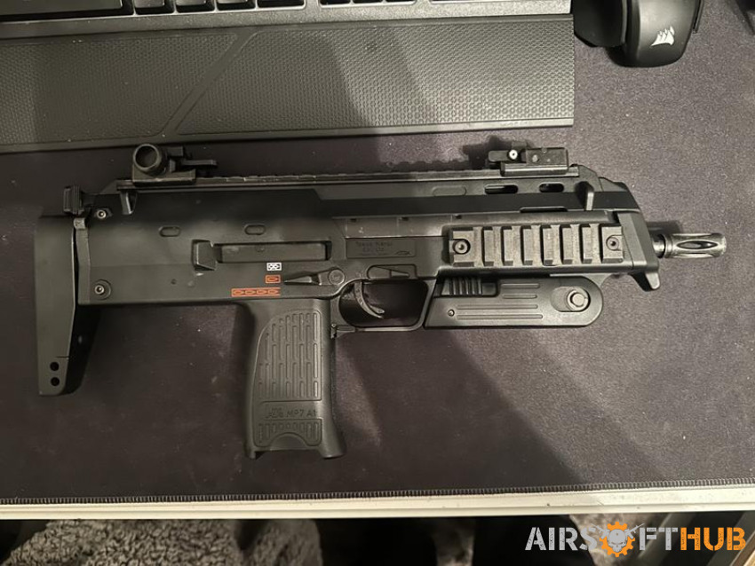 Tokyo Marui mp7a1 with 6 leak - Used airsoft equipment