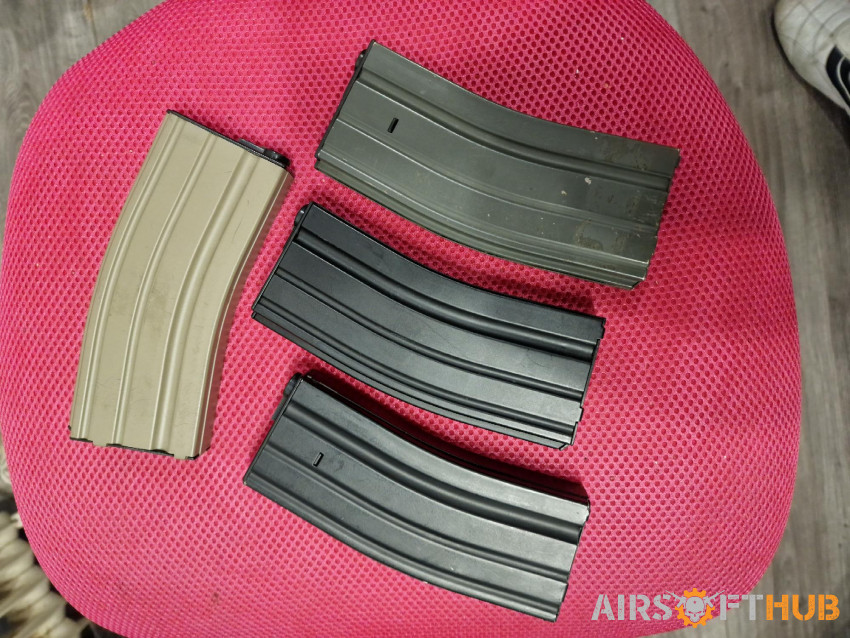 Various mags. - Used airsoft equipment