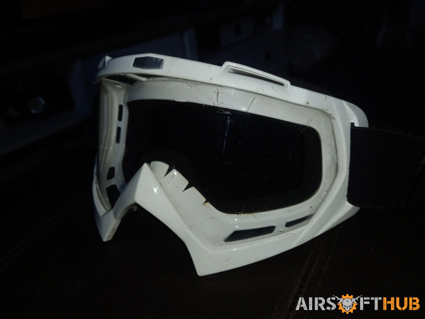 Airsoft goggles eye protection - Used airsoft equipment