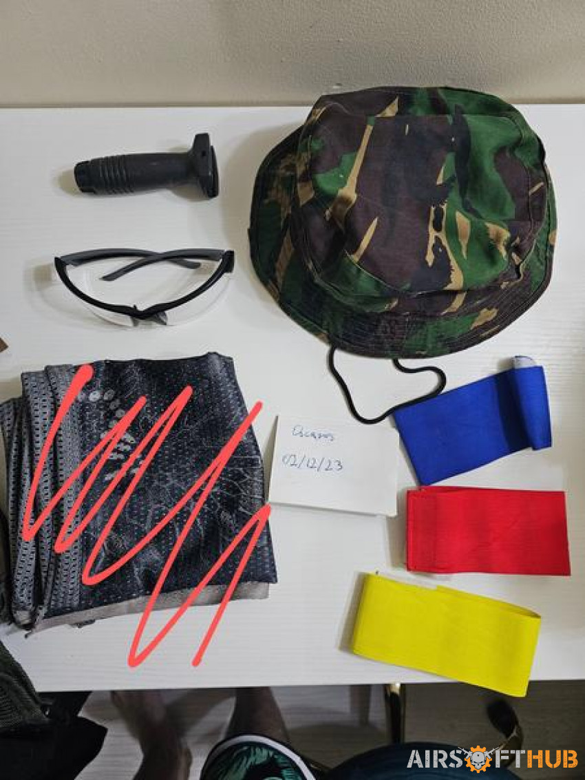 Some Airsoft bits and clothes - Used airsoft equipment