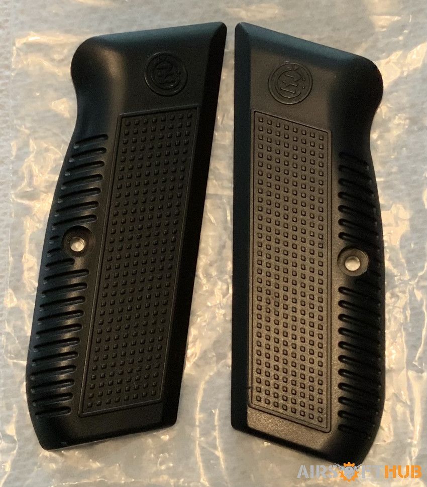 Pistol Grips (Offers) - Used airsoft equipment