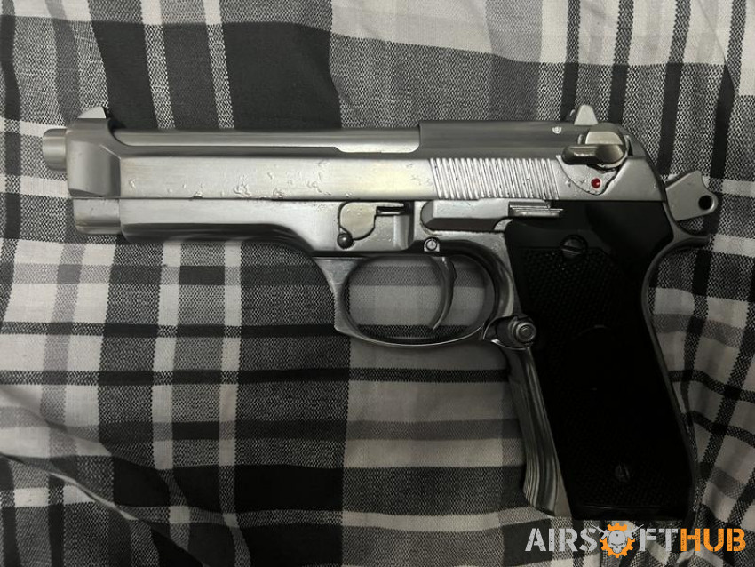 We m92 chrome - Used airsoft equipment