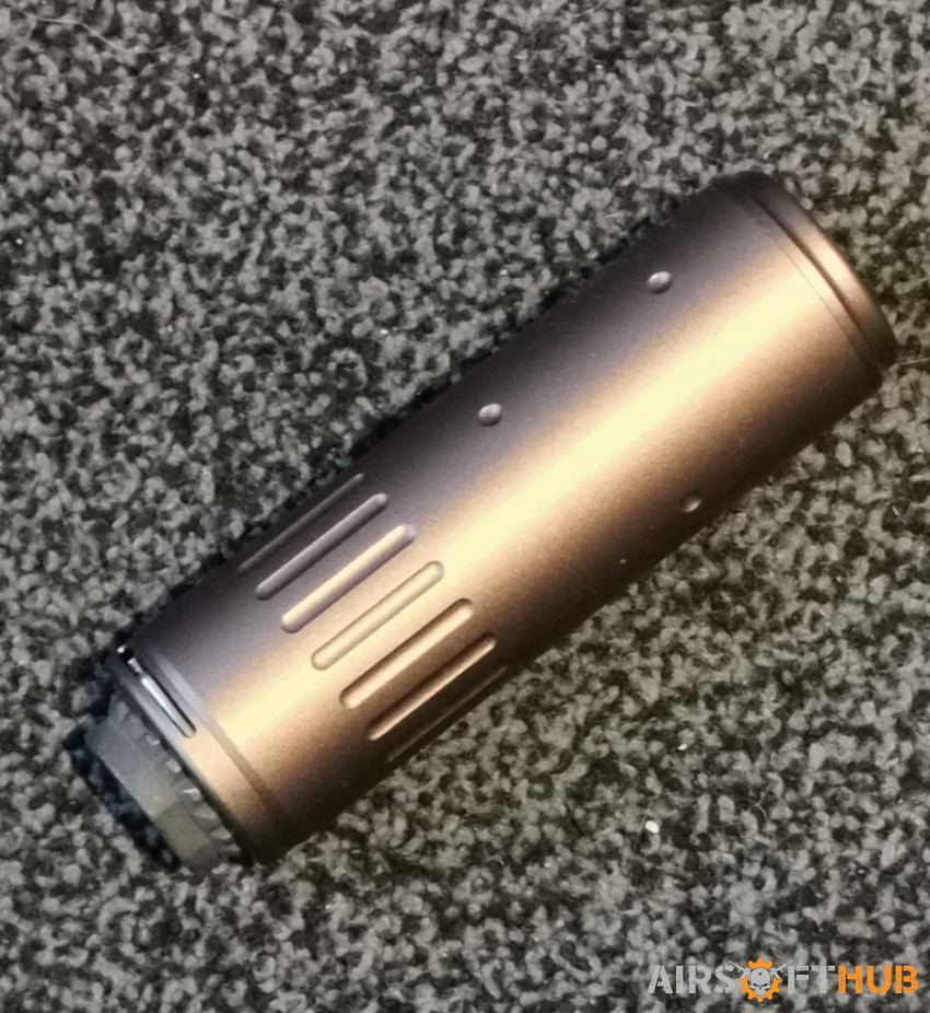 QD silencer with Flash hider - Used airsoft equipment