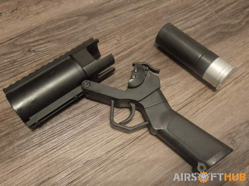 Cyma 40mm with Tag round launc - Used airsoft equipment