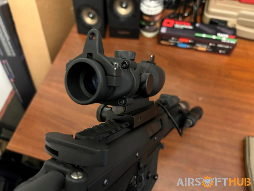 Acog Red dot - Used airsoft equipment