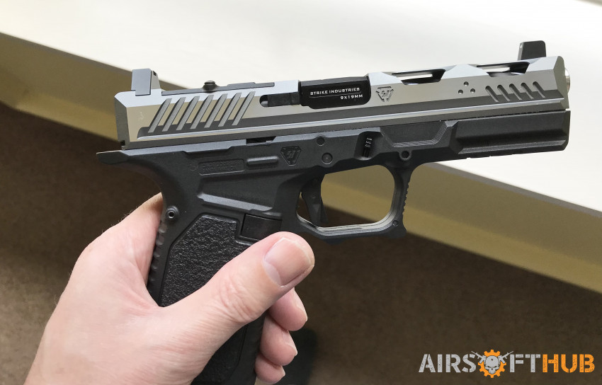 Strike Industries Ark17 pistol - Used airsoft equipment