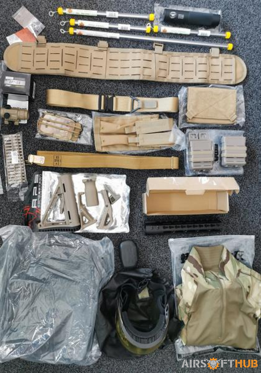 Various Tan Items and gear - Used airsoft equipment