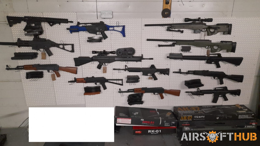 large bundle of  assult rifles - Used airsoft equipment