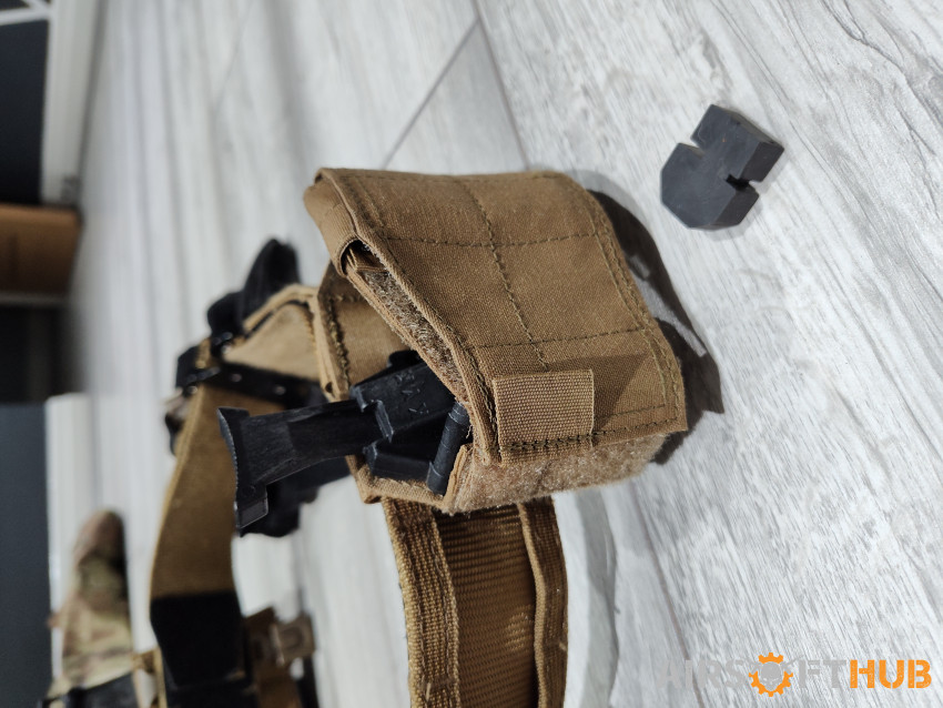 W.A.S. Universal Holster - Tan - Used airsoft equipment