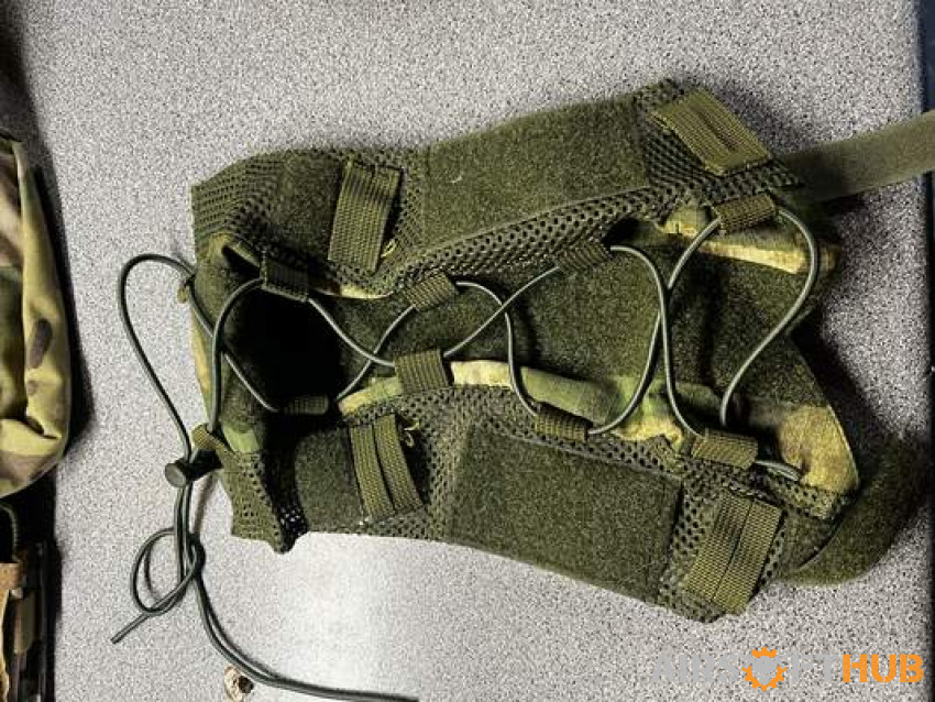 Lots of Molle pouches - Used airsoft equipment
