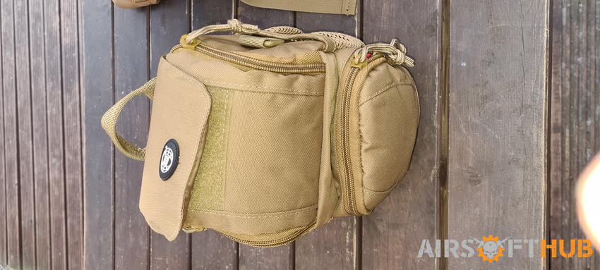 Assault pack with additional e - Used airsoft equipment