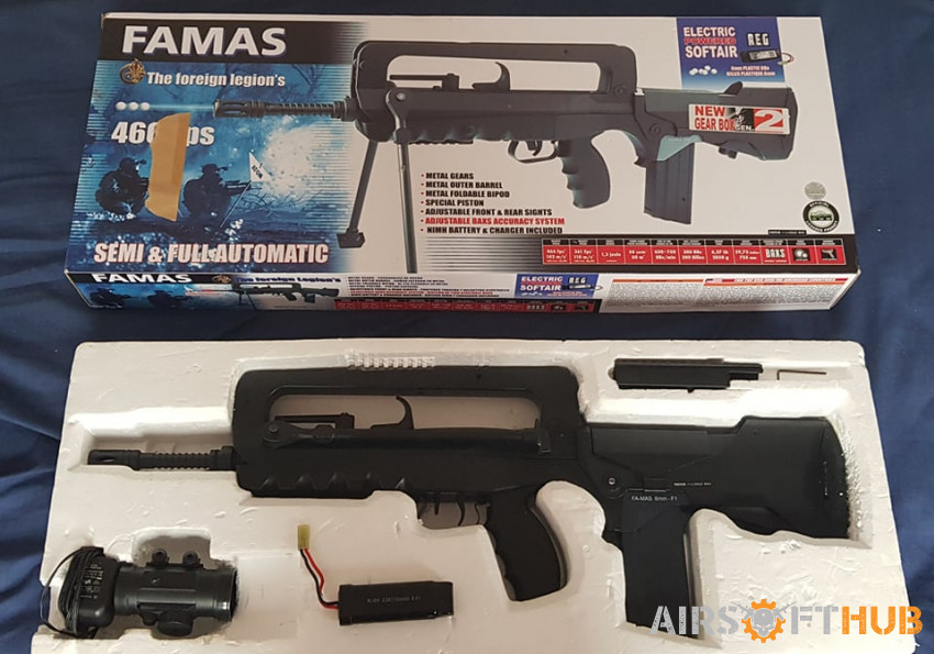 FAMAS Cybergun - Used airsoft equipment