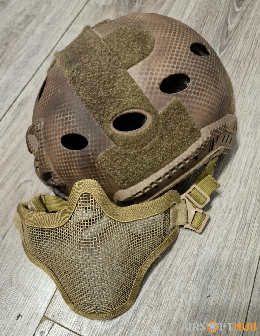 Helmet and lower mask - Used airsoft equipment