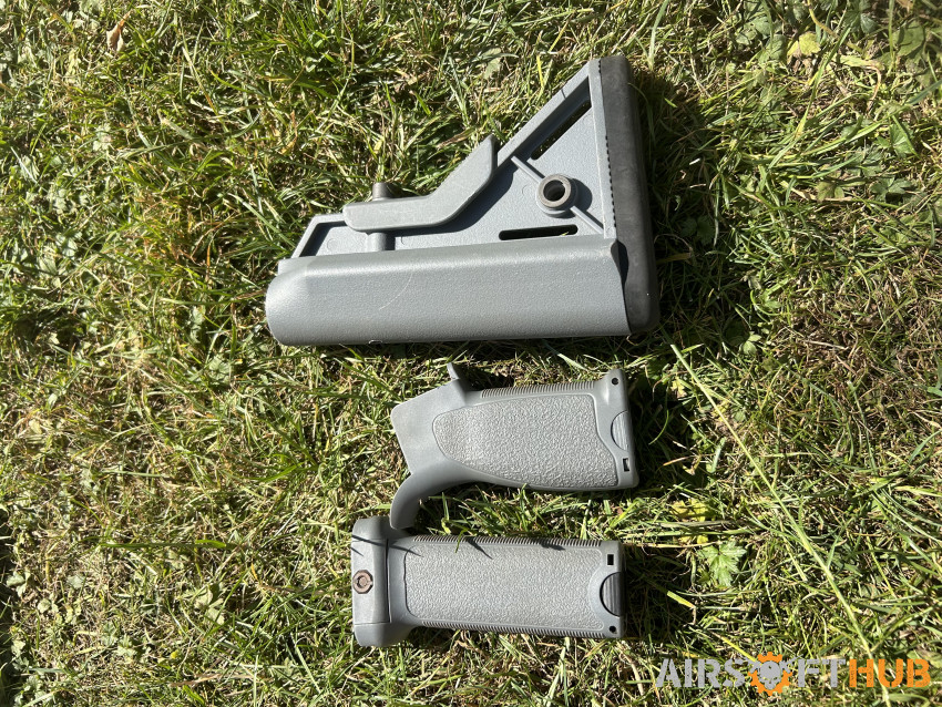 Dytac AR Stock & Grip Kit - Used airsoft equipment